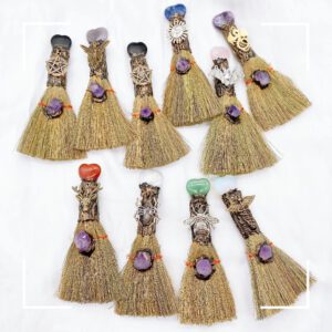 Natural Amethyst Crystal Love Heart Magic Broom Gem Crafts Home Decoration Reiki Healing Witch Broomstick Christmas Gift